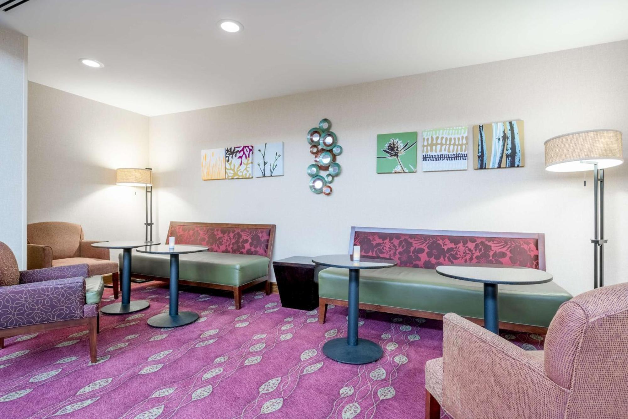 Hampton Inn Frostburg Dış mekan fotoğraf