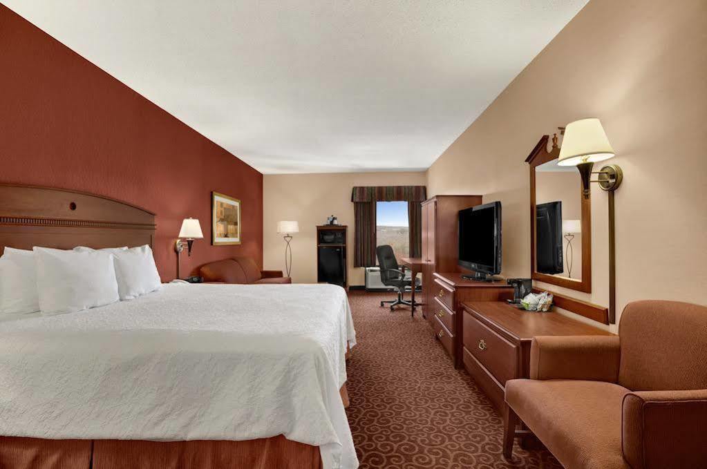 Hampton Inn Frostburg Dış mekan fotoğraf