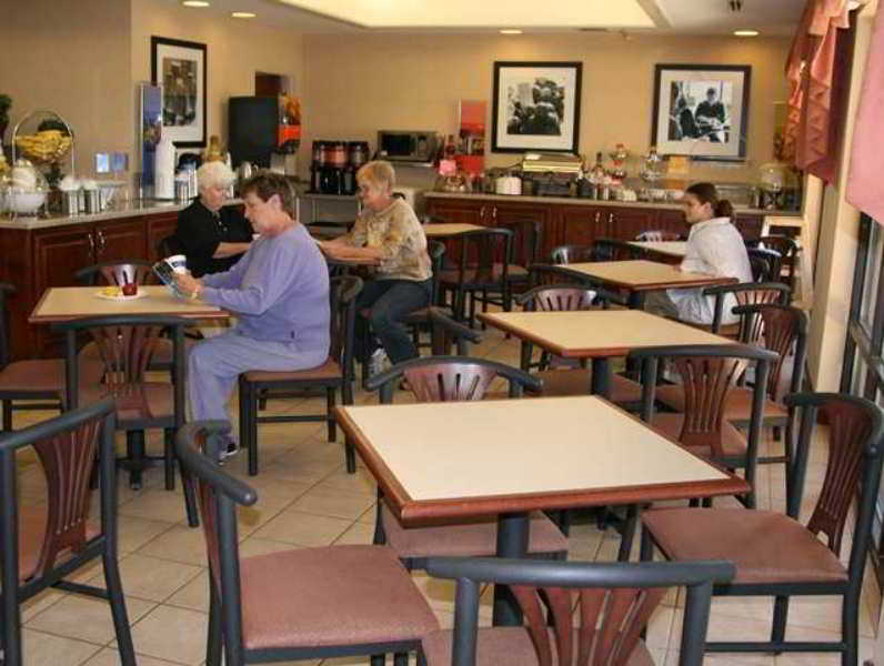 Hampton Inn Frostburg Restoran fotoğraf